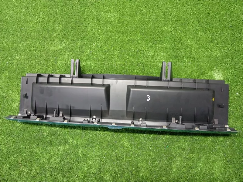 Накладка замка багажника