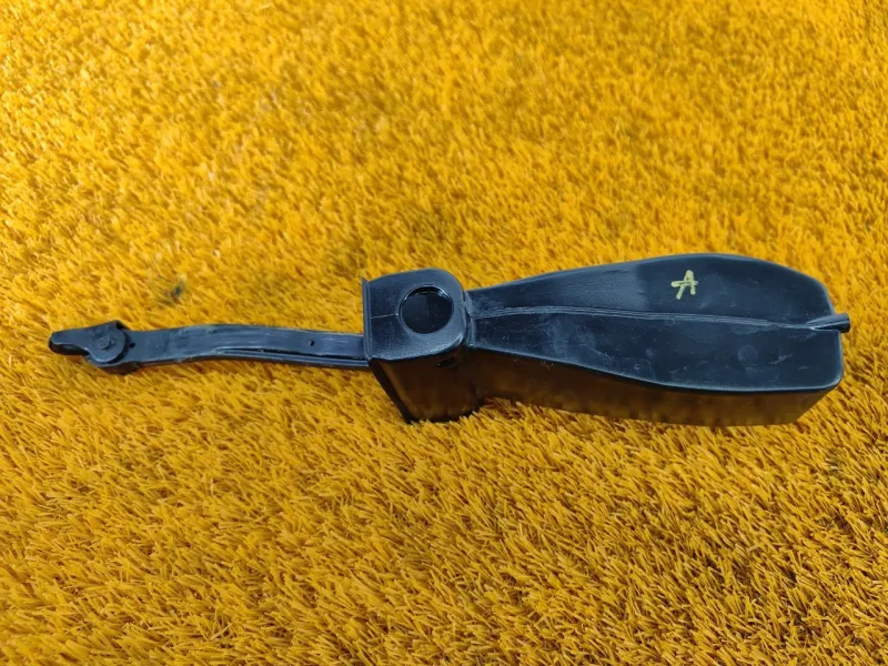 Ограничитель двери