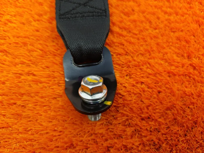 Ремень безопасности