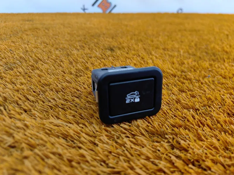 Кнопка багажника