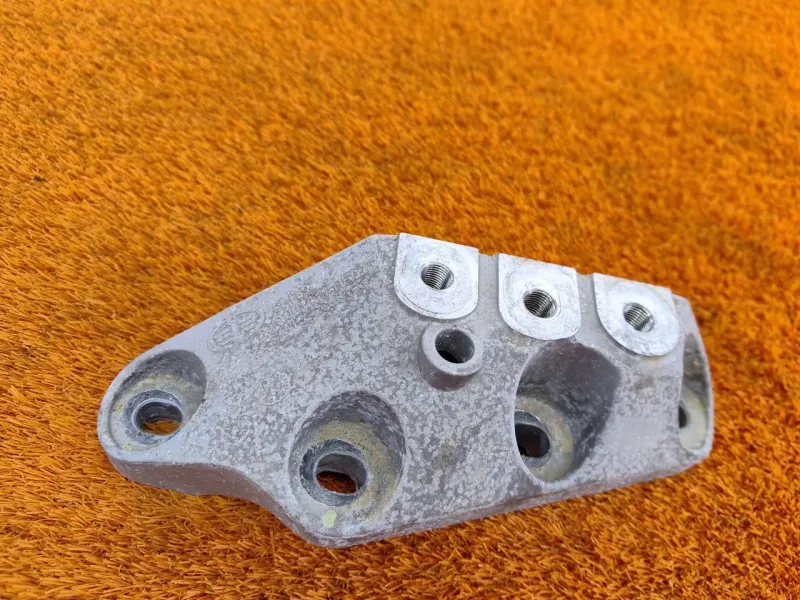 Кронштейн опоры КПП