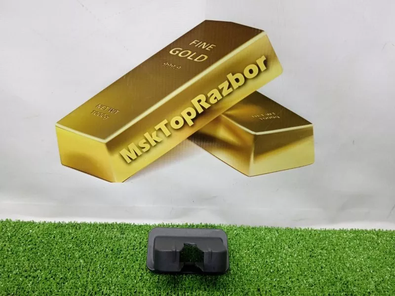 Накладка замка багажника