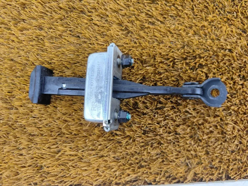 Ограничитель двери