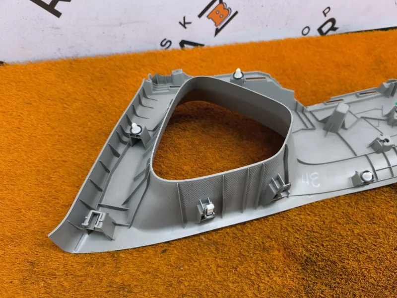 Накладка на стойку кузова