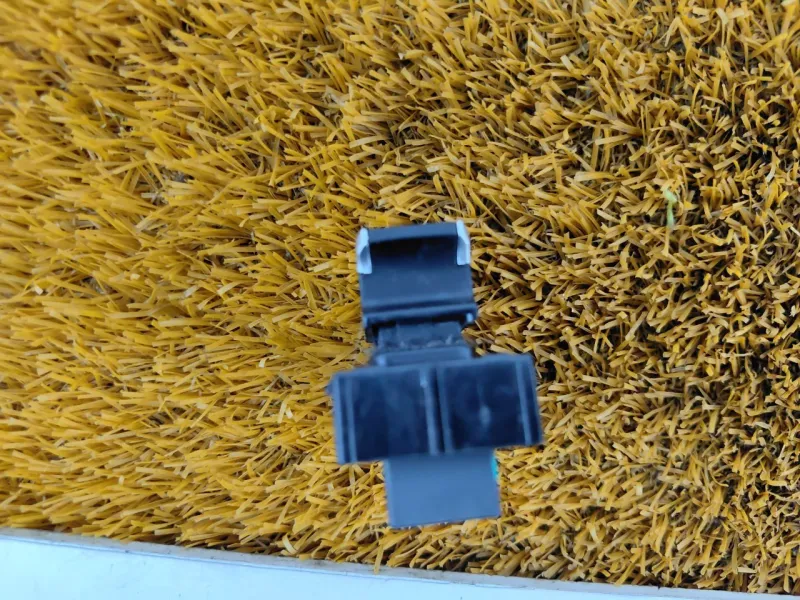 Кнопка стеклоподъемника