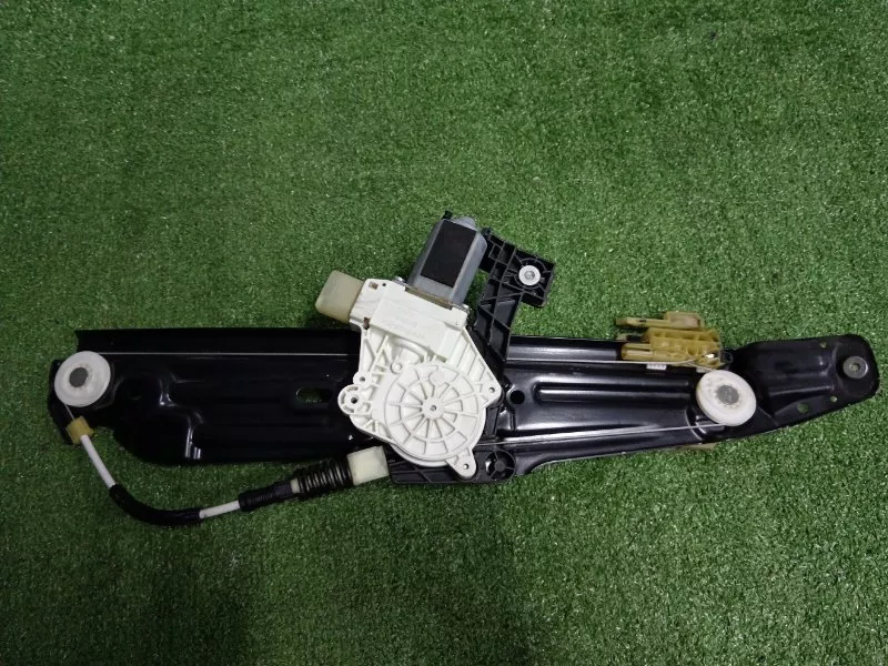 Стеклоподъемник BMW 5-Series 2011 942888100 F10, задний левый