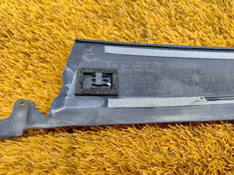 Молдинг двери