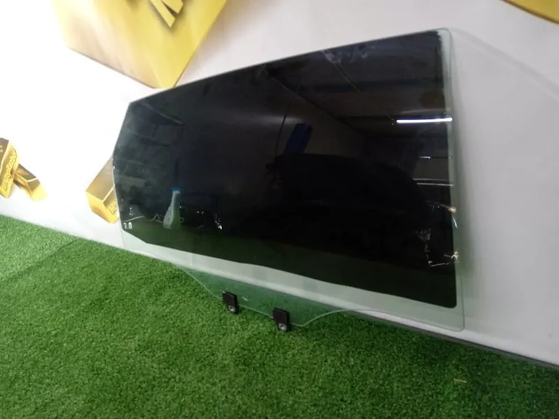 Стекло двери