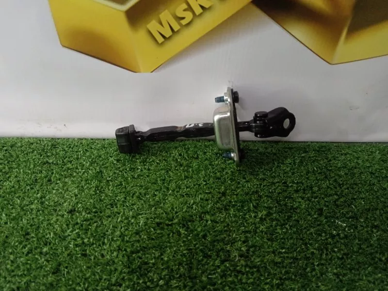 Ограничитель двери