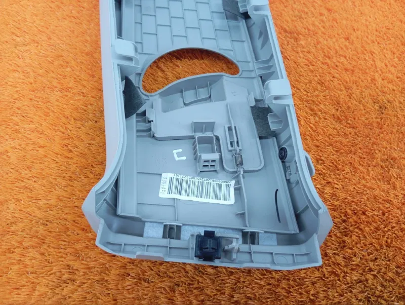 Обшивка центральной стойки