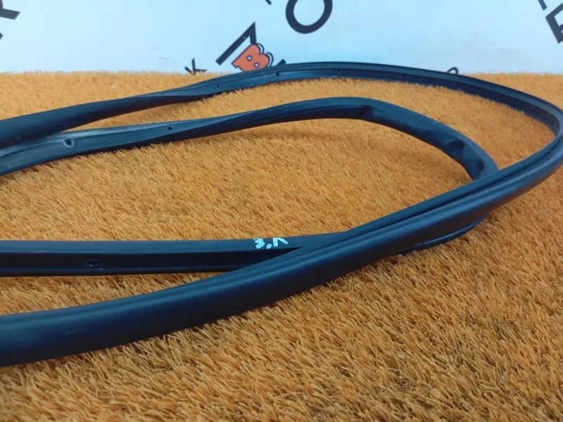 Уплотнитель двери