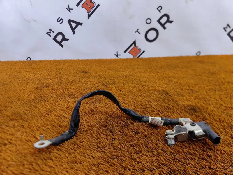 Клемма аккумулятора