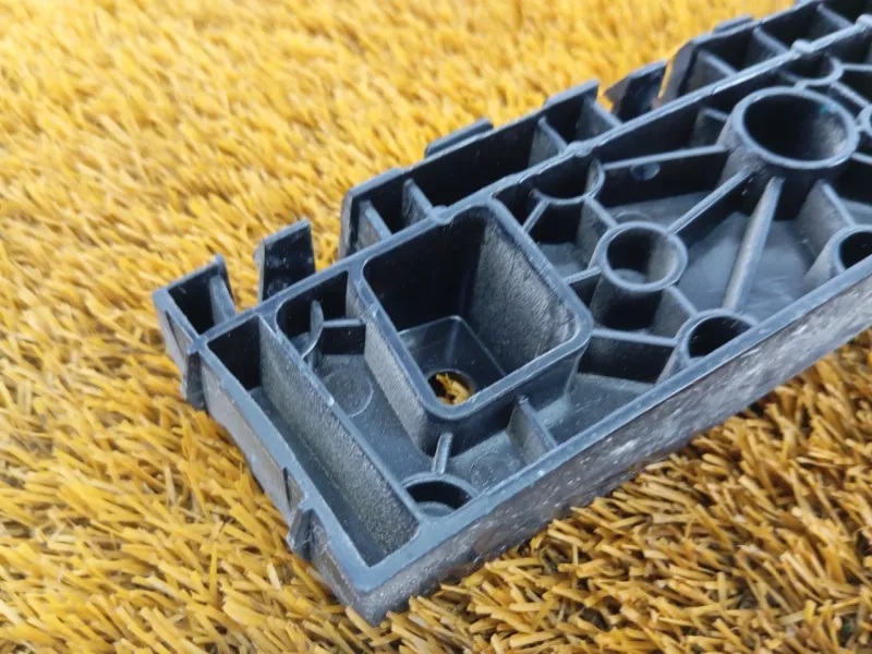 Крепление бампера