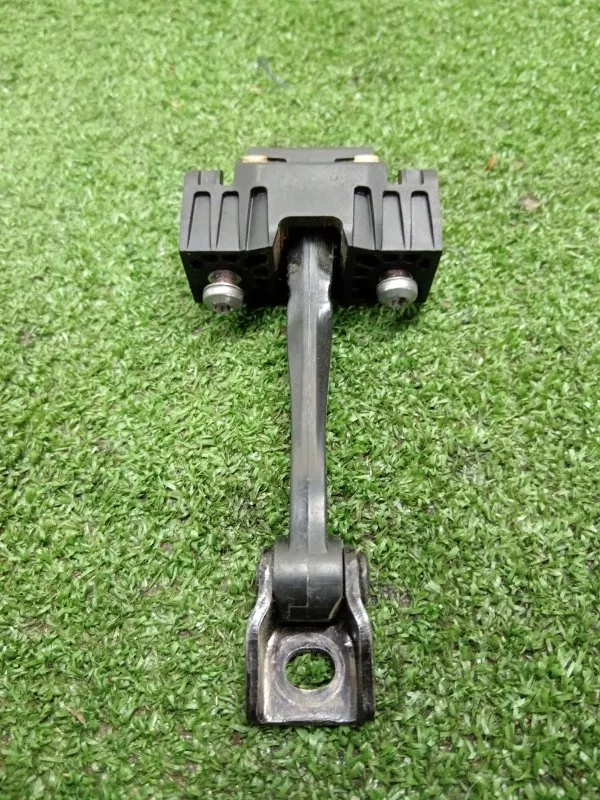 Ограничитель двери