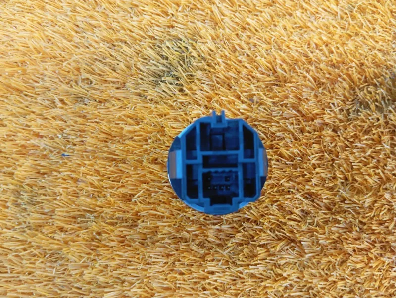 Кнопка запуска двигателя