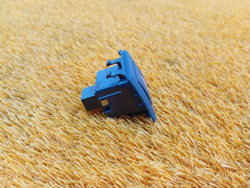 Кнопка аварийной сигнализации