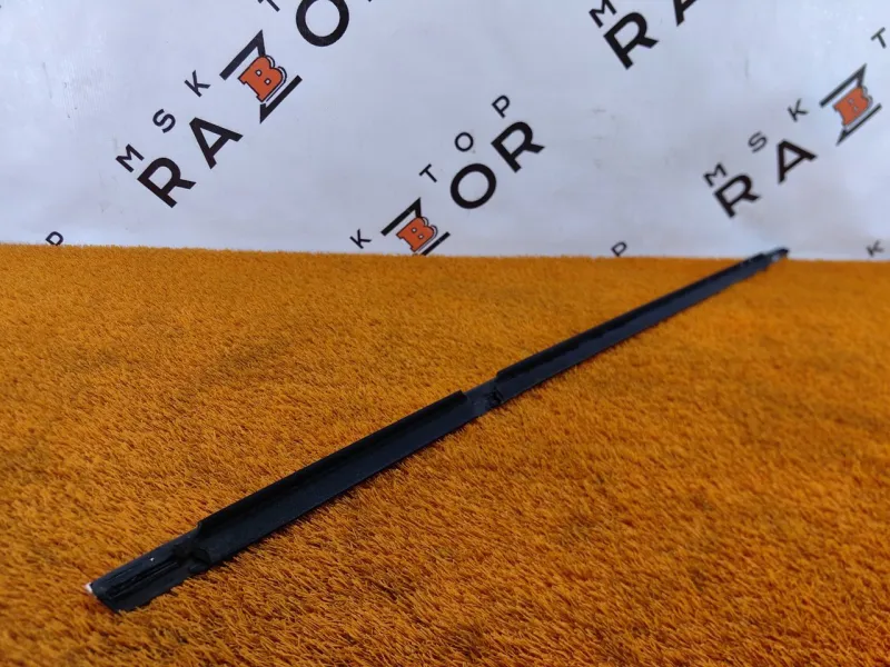 Молдинг стекла