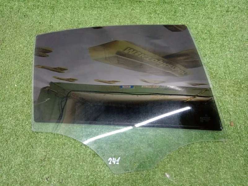 Стекло двери BMW 3-Series 2008 51347119978 E90, заднее правое