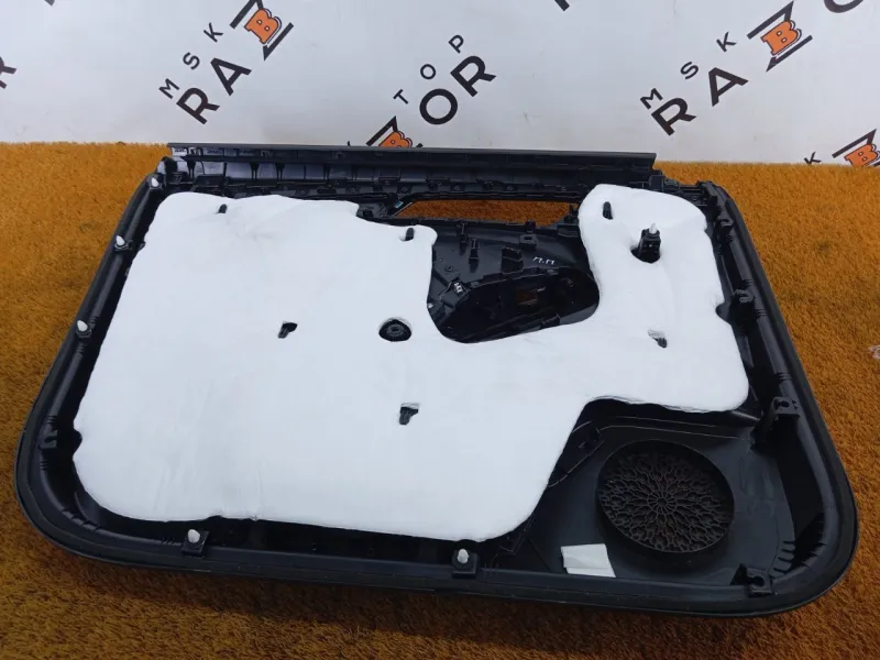 Обшивка двери