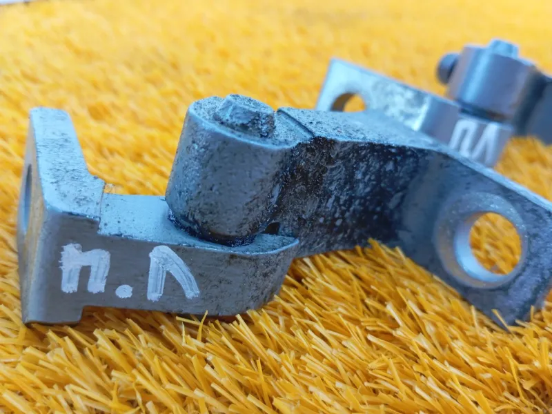 Петля двери Chery Tiggo 4 PRO 2023 J606106010 SQRE4G15C, передняя левая