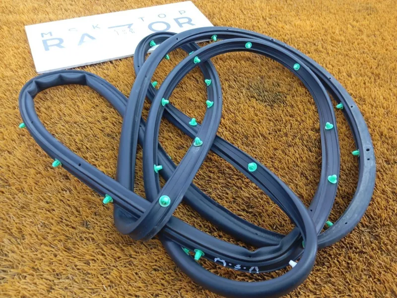 Уплотнитель двери