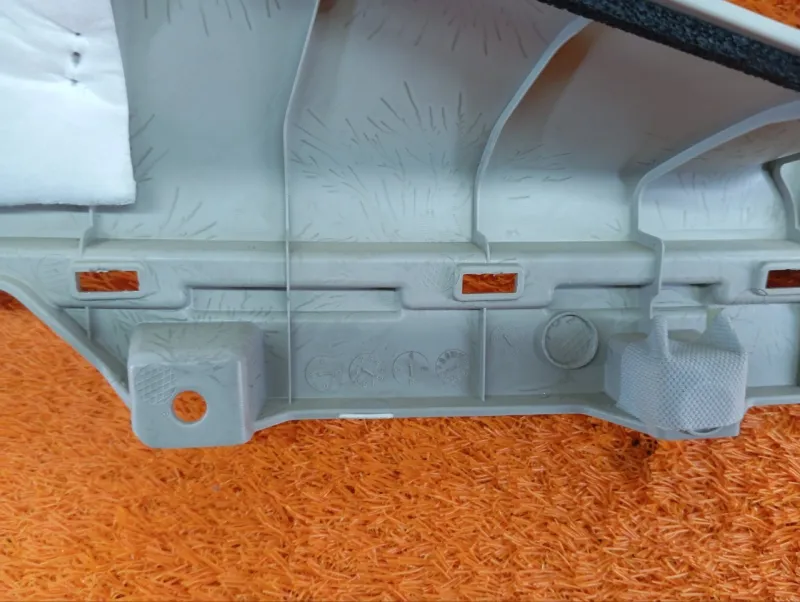 Накладка на стойку кузова