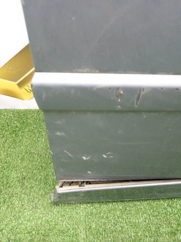 Дверь Audi A4 2005 8E0831052J B7, передняя правая