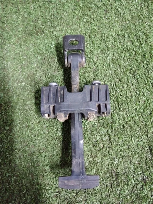 Ограничитель двери BMW 3-Series 2005 51227176808 E90, задний