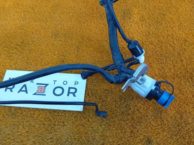 Горловина топливного бака