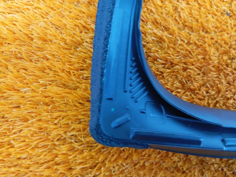 Уплотнитель стекла двери