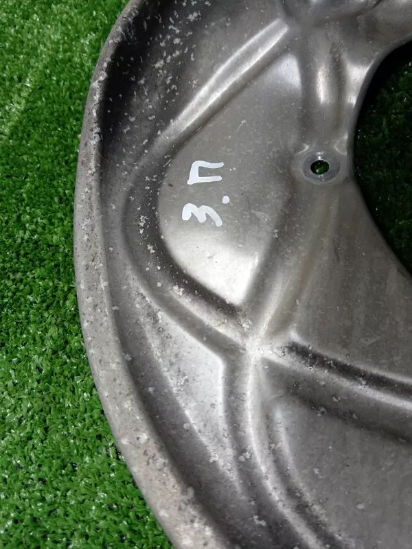 Пыльник тормозного диска