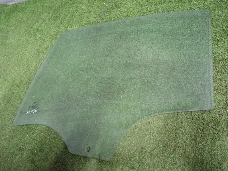 Стекло двери BMW 3-Series 2005 51347060267 E90, заднее левое