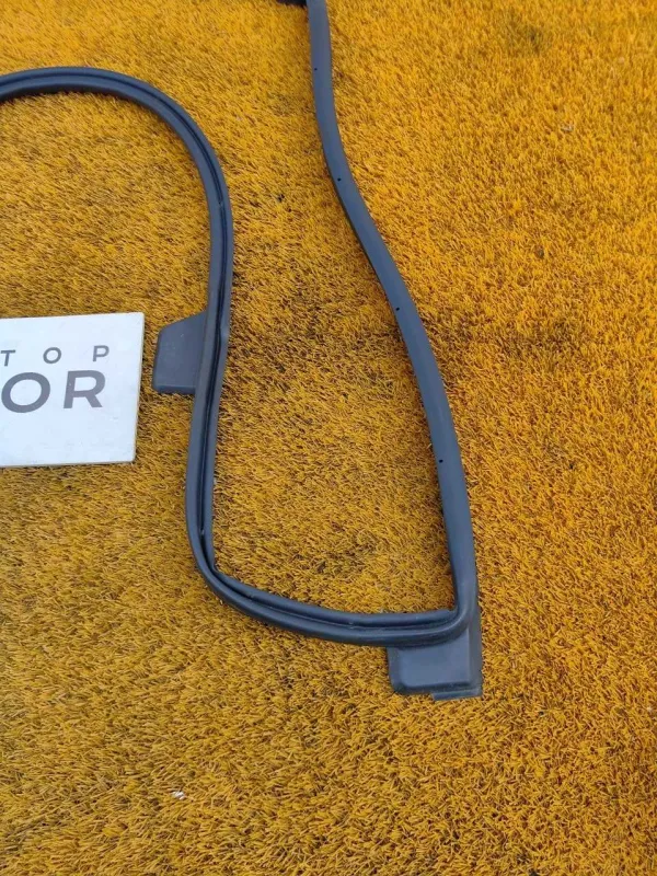 Уплотнитель двери