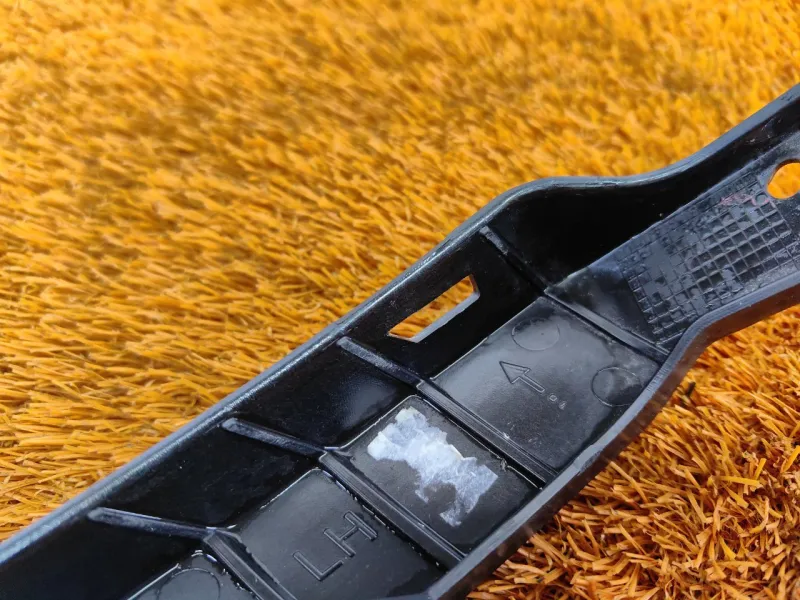 Кронштейн бампера