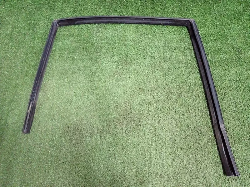 Уплотнитель стекла двери