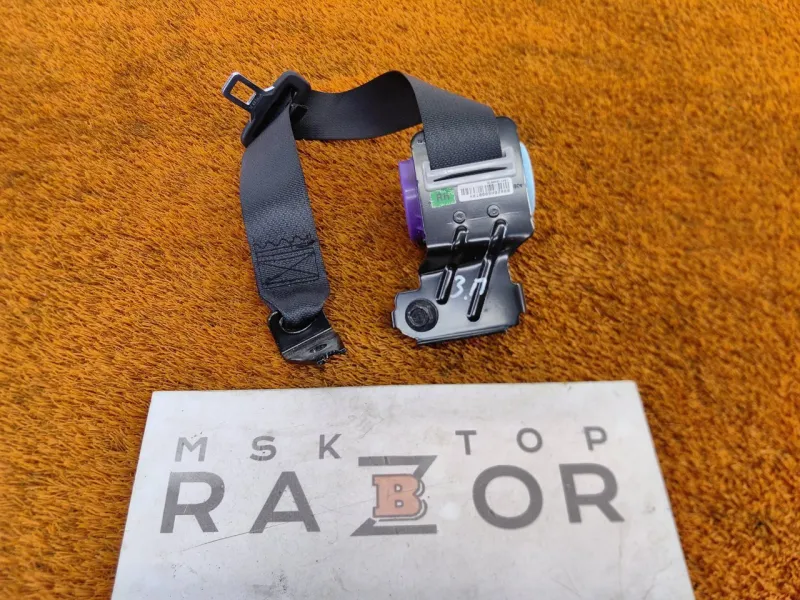 Ремень безопасности