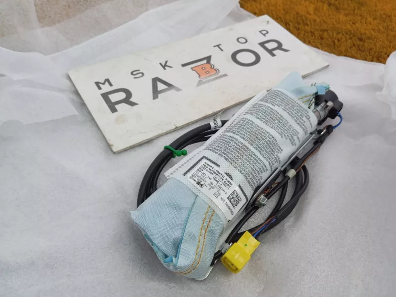 Шторка безопасности Audi A6 2018 4G8880241B C7, левая