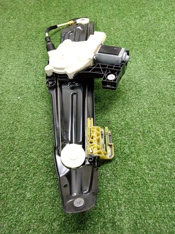 Стеклоподъемник BMW 5-Series 2011 51357182613 F10, задний левый