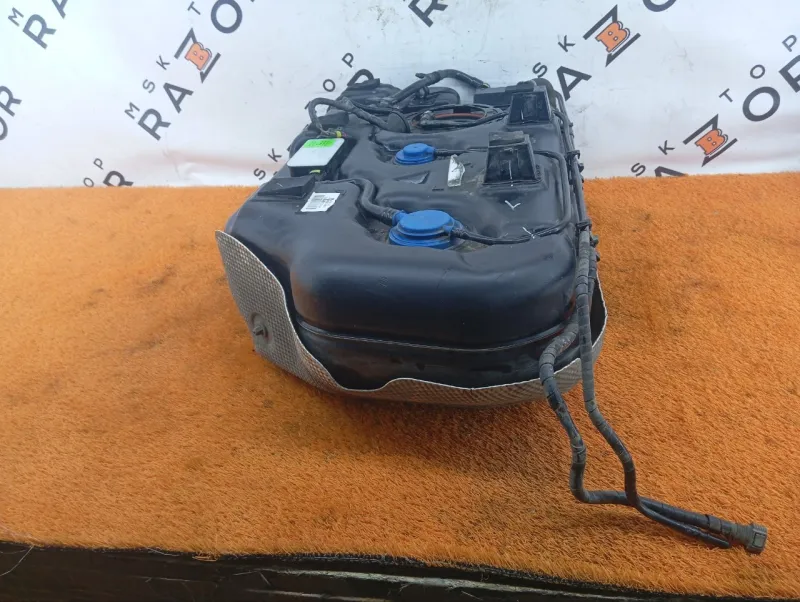 Бак топливный