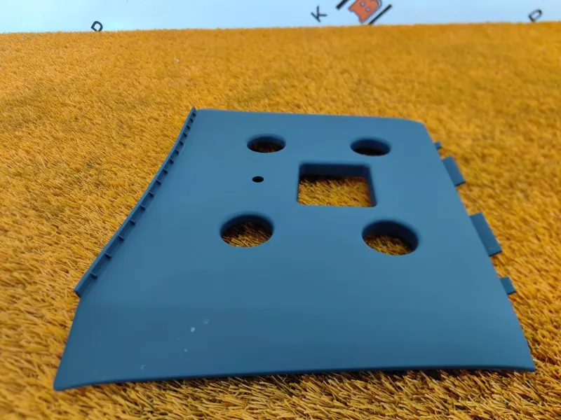 Накладка на торпедо