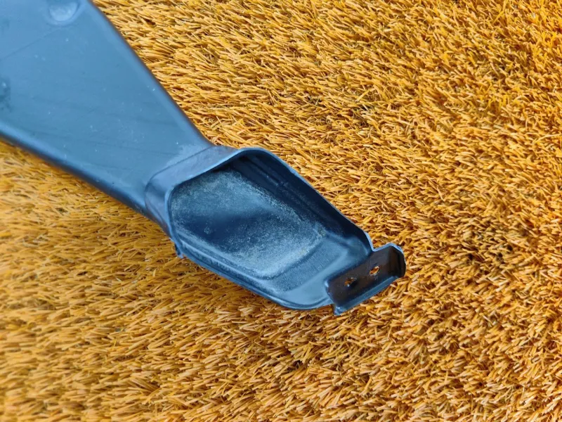 Воздуховод отопителя