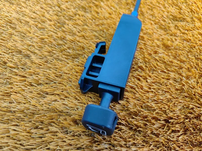 Трос регулировки сиденья