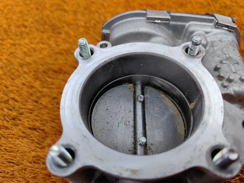 Дроссельная заслонка