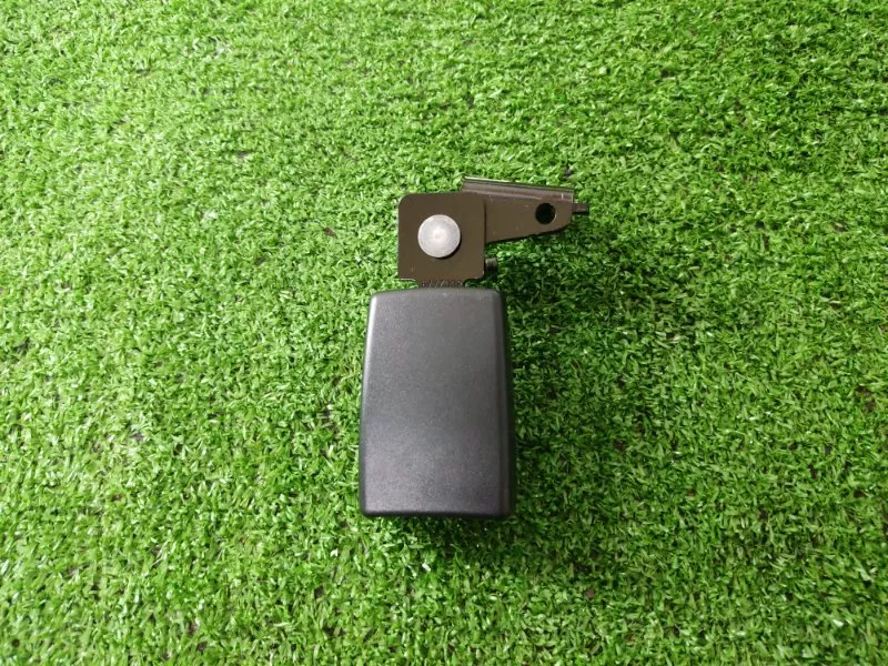 Ответная часть ремня безопасности