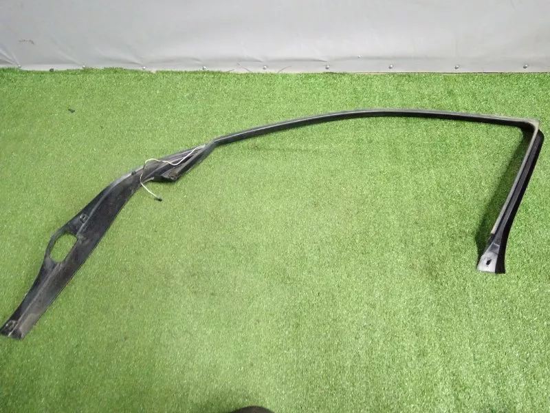 Уплотнитель стекла двери