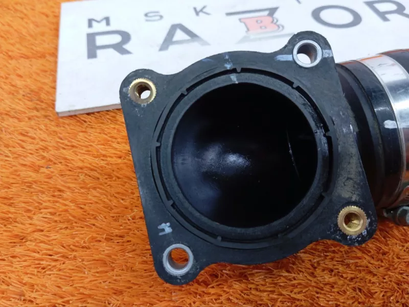 Патрубок интеркулера