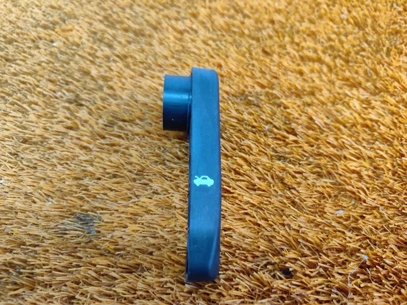 Ручка открывания капота