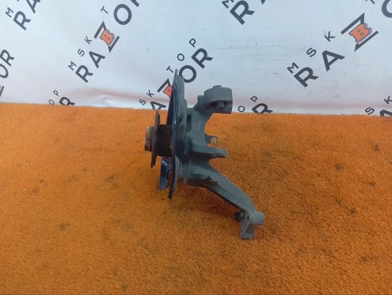 Кулак поворотный