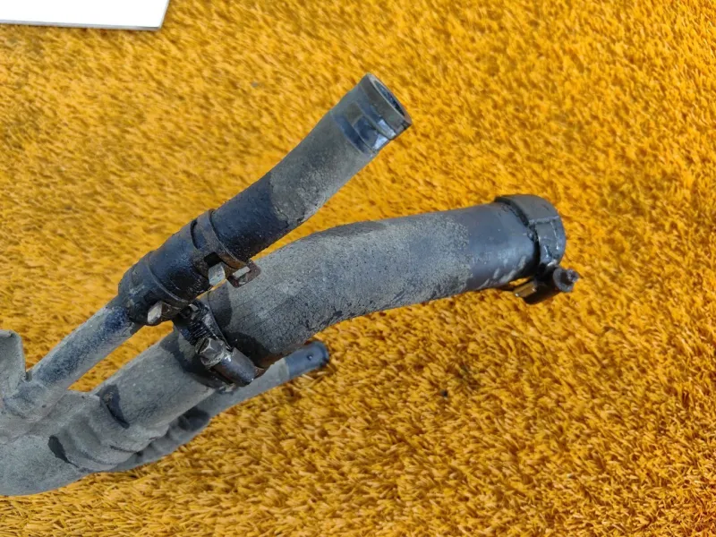 Горловина топливного бака