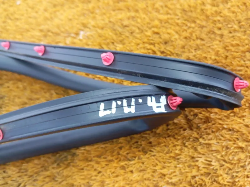 Уплотнитель двери